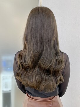 ユニ バイ マグ 長野店(Uni.by Mag) 透明感◎オリーブベージュ