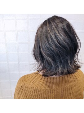 アヴァンス アリオ鳳店(AVANCE) 透明感抜のモノトーングレージュ×ハイライト