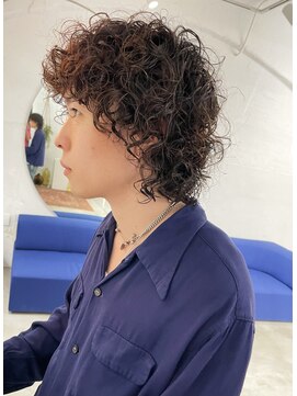 ヘン(hen) 【hen南船場】マッシュウルフ　メンズパーマ