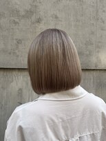 イキ 表参道(iki omotesando)&nbsp;ミディアムヘア/スラッシュ/グレージュカラー/デザインカラー