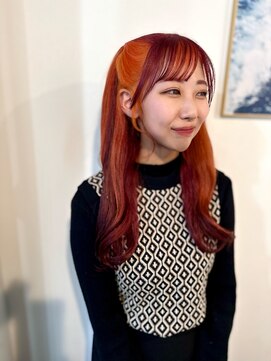 マリン(Marine) 20代30代チェリーレッド×オレンジインナーカラーハーフツイン