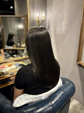 アルベラ(ALVELLA) 深めオリーブカラー