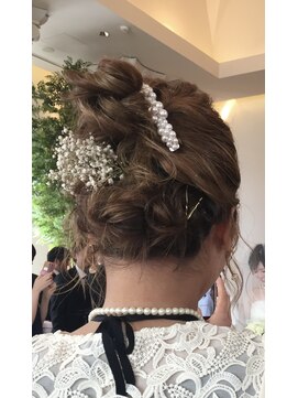 アコレ ミリュー 南草津店(ACCOLE milieu) お呼ばれに♪ダブルお団子ヘアアレンジ!