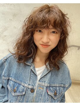 スノッブエモア(SNOB emoi) ミディアムパーマ