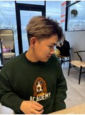 シルバーカラーハイトーンカラーメンズカットセンター分け