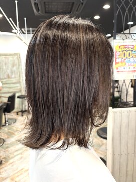 リノナ(Linona) ロングショートワンカールパーマカーキグレージュ前髪錦糸町