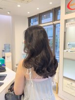 サロンイクエヤマザキ 麻布十番(SALON IKUE YAMAZAKI) コテ巻きロングヘア