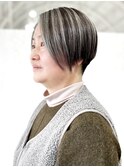 隠すから魅せるへ。白髪を活かす大人のアンブレラカラー