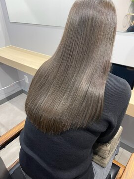 カミエ(kamie) ブラウンロングはカット×カラー×トリートメントで作る