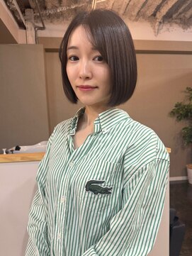 カミエ(kamie) ブラウンカラーで柔らかく仕上げたボブ