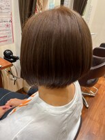美容室ヒラトヤ 都南店&nbsp;ひし形シルエット外ハネスタイル簡単スタイリングビターショコラ