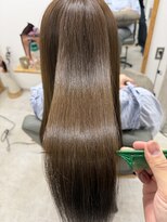 ホロ(holo-)&nbsp;オリーブベージュ｜つるりんちょ髪質改善カラー
