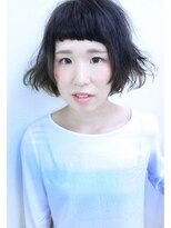 ロベック モトヤマ(Lobec MOTOYAMA)&nbsp;泳ぐような毛先と印象的な前髪スタイル