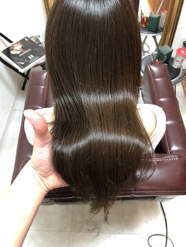 ディスオモテサンドウ 表参道(This OMOTESANDO) 【This OMOTESANDO】オトナ女子美髪トレンドストレート♪byUSHI