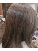 イヤリングカラー 透明感グレージュ