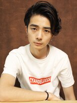くせ毛風サイドパートショート