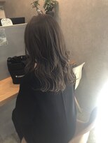 シロトータルデザイン(shiro total design) 透け感暗髪×ほつれウエーブ