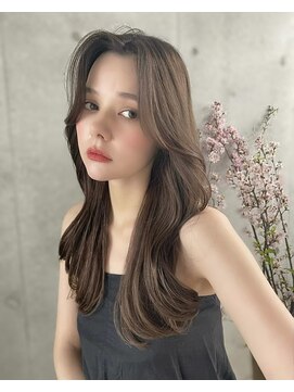 ザシー オモテサンドウ(The C) ★20代30代40代◎ 韓国風くびれヘア センター分け 大人かわいい