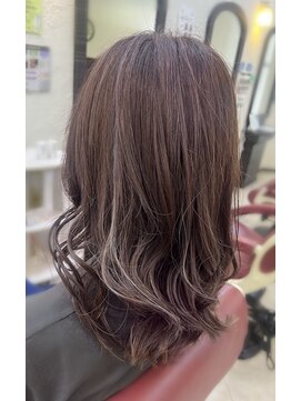 ヘアーデザインロアール(HairDesign  LOIRE) ハイライト×ラベージュ