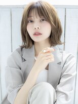 アイユー(ii+U)&nbsp;外ハネボブ　ベーシュカラー　ニュアンスカラー