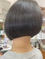 あさひ&nbsp;ニューヨーク式ドライカットで作る前下がりボブ