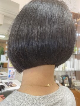 あさひ ニューヨーク式ドライカットで作る前下がりボブ