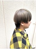 ホワイト感のあるミルクティーカラー