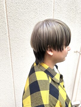 ハグ 横浜(HUG) ホワイト感のあるミルクティーカラー