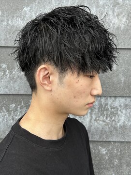 ヒュイル バイ ニアウ(Hwyl by Niau) メンズマッシュソフトツイストスパイラルパーマニュアンスパーマ