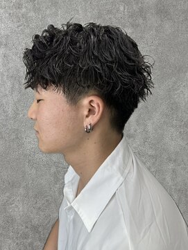 フイ 新宿3丁目(Hui) ハイトーンカラー/マッシュパーマ/アースカラー/men's/