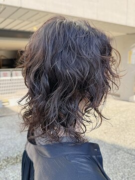 ナループロアオハナ(Nalu pu loa ohana) ウルフパーマ/レイヤーパーマ/パーマ/くるくるパーマ/表参道