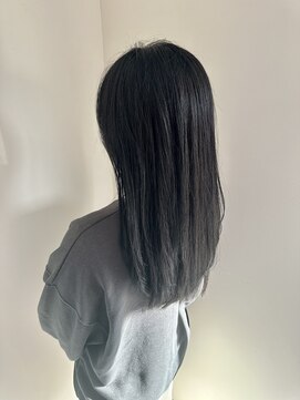 リノア 鵠沼海岸(LINOA) デザインカラー/レイヤーカット/ウェットヘア/オリーブベージュ