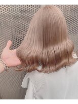 ペレ 渋谷(PELE)&nbsp;イメチェン/ホワイトブロンド/外ハネボブ/美髪/渋谷