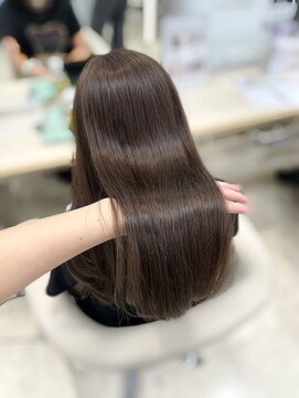 ケンジ 平塚ラスカ店(KENJE) 透明感オリーブベージュ