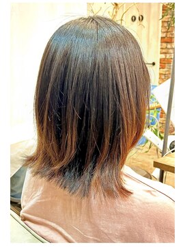 ルーナヘアー(LUNA hair) 外はねミディアムスタイル