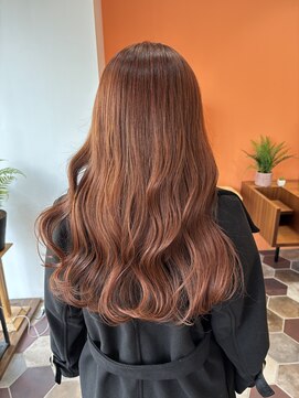 ピンクベージュ