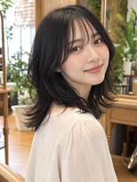 カランエノエル(Calin et Noel)&nbsp;髪質改善ミディアムレイヤー顔周りレイヤーくびれ外ハネ