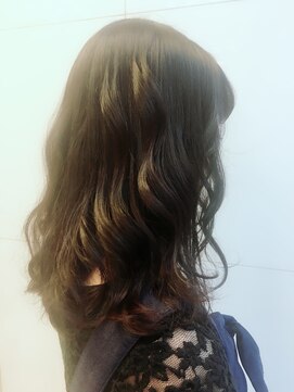 サロンドユー ベルポート本店(SALON DE U) 透明感のある大人イルミナカラー