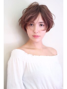 クーエフー(coo et fuu) フェミニン小顔ひし形デジタルパーマ前下がりショートボブ