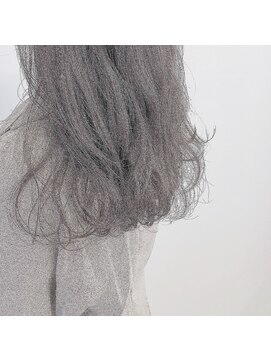 ガーランドウメダ(Garland umeda) ラベンダーアッシュ×ニュアンスうぇーぶ