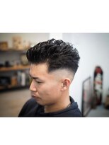 リヴ ヘアワークス(LiVE HAIR WORKS)&nbsp;回転数多めなskinfade×アイロンP