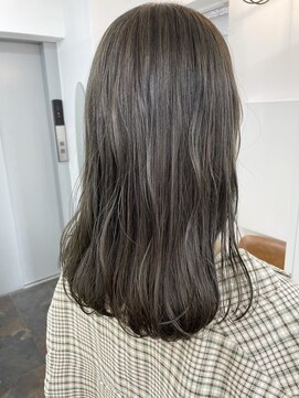 イコ 表参道原宿(ico) オリーブグレージュ