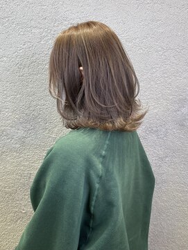 ラヴリア クルメ(LOVERIA KURUME) ミディアムレイヤーシークレットハイライト