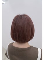 ビーヒアナウ N゜03 金沢駅西店(BE HERE NOW) 愛されショートボブ・40代50代60代・前髪なし・艶ピンクベージュ