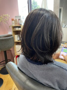 カームバイリコ 学芸大学(calm by liko) 斜めバング/グレージュカラー/デザインカラー/学芸大