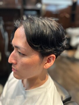 ザバーバー 渋谷(THE BARBER) ナチュラルパートスタイル