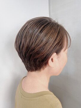 ルーファス メグロ(Ruufus Meguro) 前髪ありショートボブ白髪ぼかしハイライトミルクティー202310