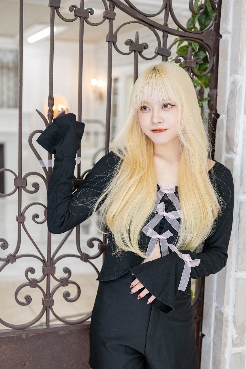 ホワイトブロンド#シールエクステ#韓国#くびれヘア#美髪#大宮