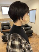 キノ(kino)&nbsp;前髪あり丸みショート暗髪くびれ