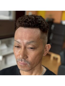 ピシャッとニ代目銀二郎 カーリーパーマ【広島/理容室/古民家バーバー二代目銀二郎】